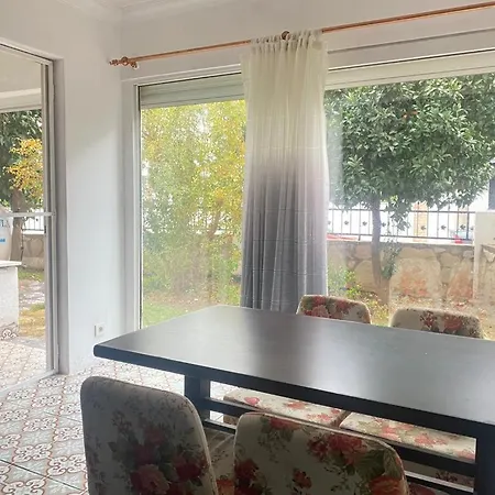 Modern Flat Next To The Beach شقة